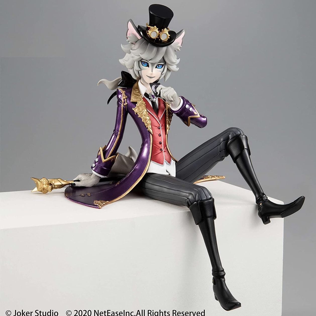 Identity V - Statuetta Giardiniere Emma Woods In PVC, 15 Cm, Noodle Stopper Da Collezione